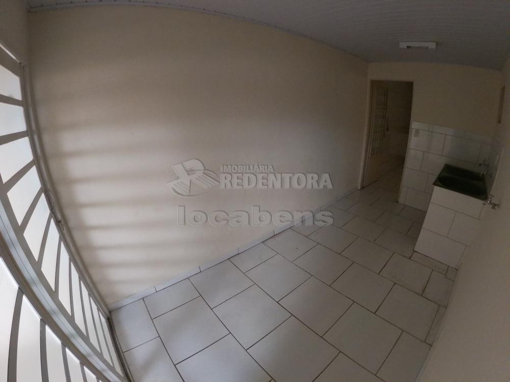 Alugar Casa / Padrão em São José do Rio Preto R$ 900,00 - Foto 13