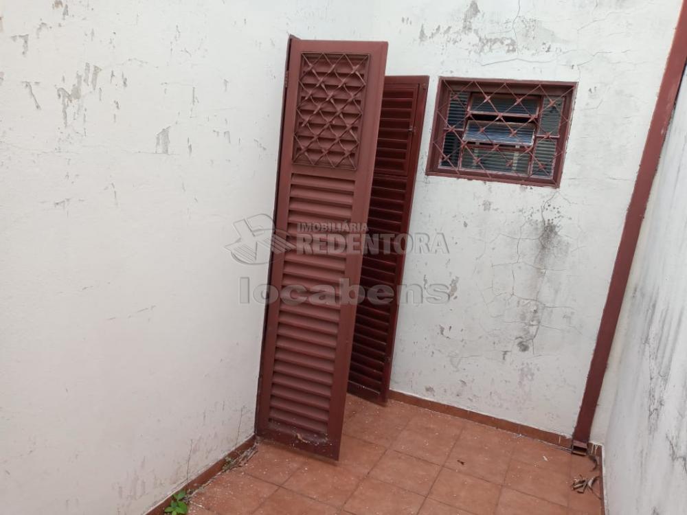 Alugar Casa / Padrão em São José do Rio Preto R$ 2.000,00 - Foto 16