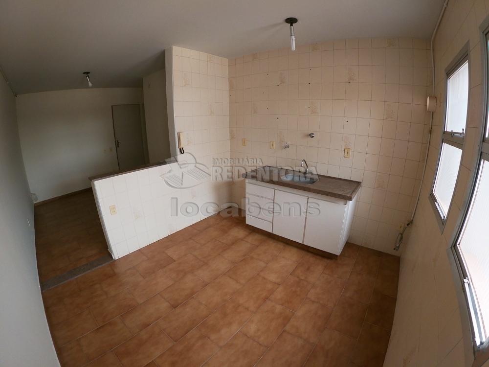 Alugar Apartamento / Padrão em São José do Rio Preto R$ 550,00 - Foto 4