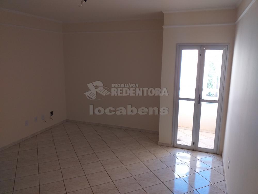 Alugar Apartamento / Padrão em São José do Rio Preto R$ 1.000,00 - Foto 1