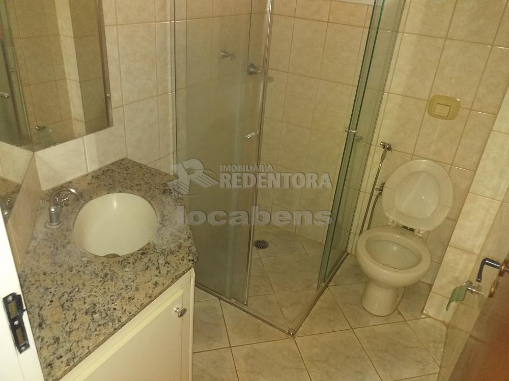 Alugar Apartamento / Padrão em São José do Rio Preto R$ 1.000,00 - Foto 5