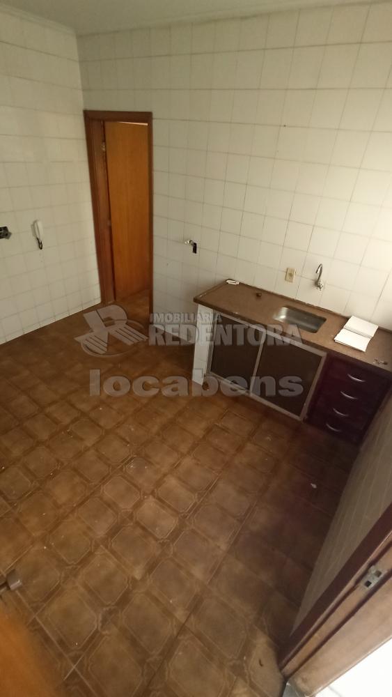 Alugar Apartamento / Padrão em São José do Rio Preto R$ 950,00 - Foto 4