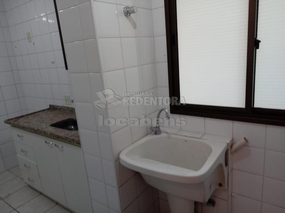 Alugar Apartamento / Padrão em São José do Rio Preto R$ 1.250,00 - Foto 12