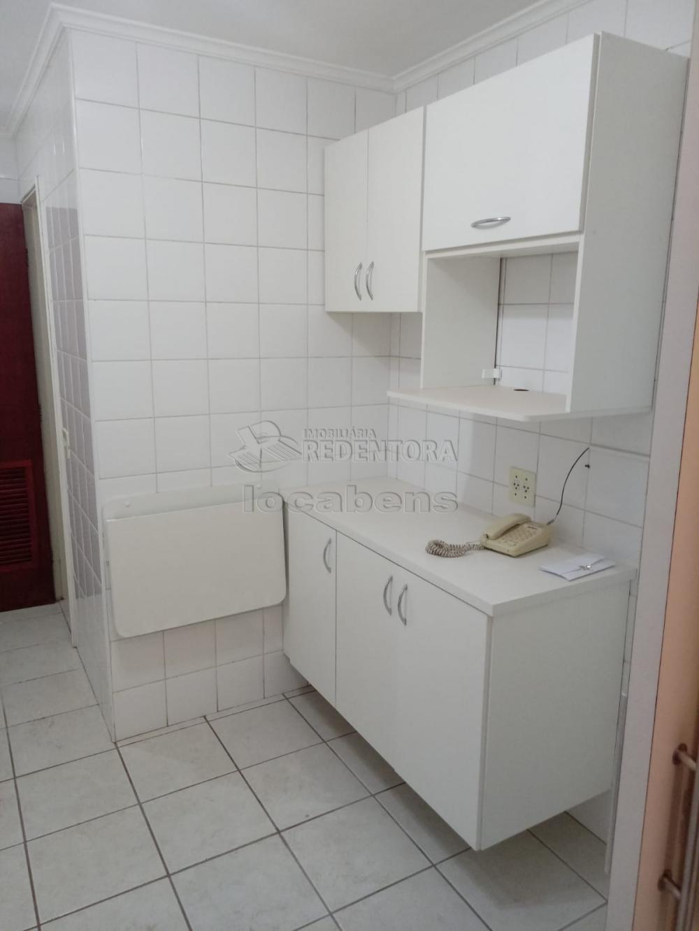 Alugar Apartamento / Padrão em São José do Rio Preto R$ 1.250,00 - Foto 13