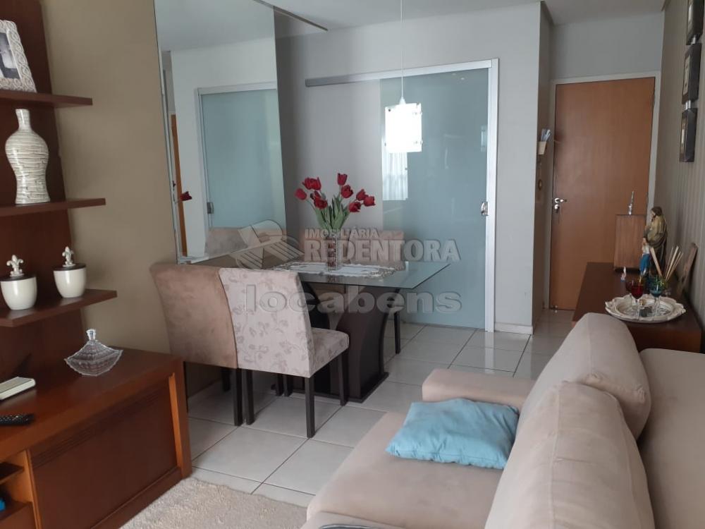 Comprar Apartamento / Padrão em São José do Rio Preto R$ 200.000,00 - Foto 2