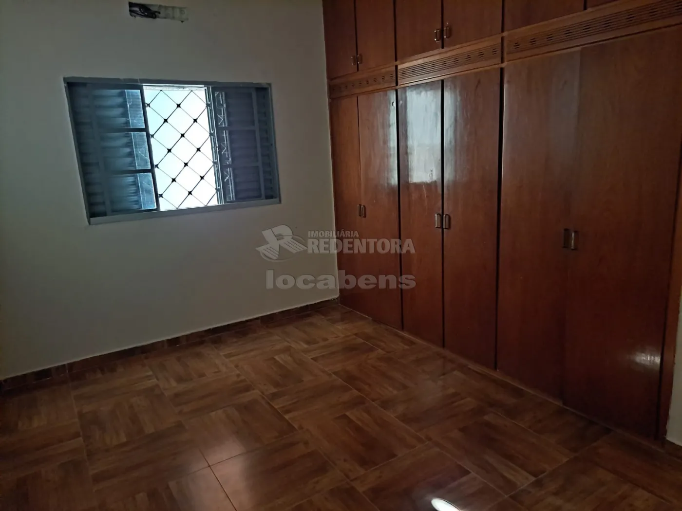 Alugar Casa / Padrão em São José do Rio Preto R$ 1.000,00 - Foto 9