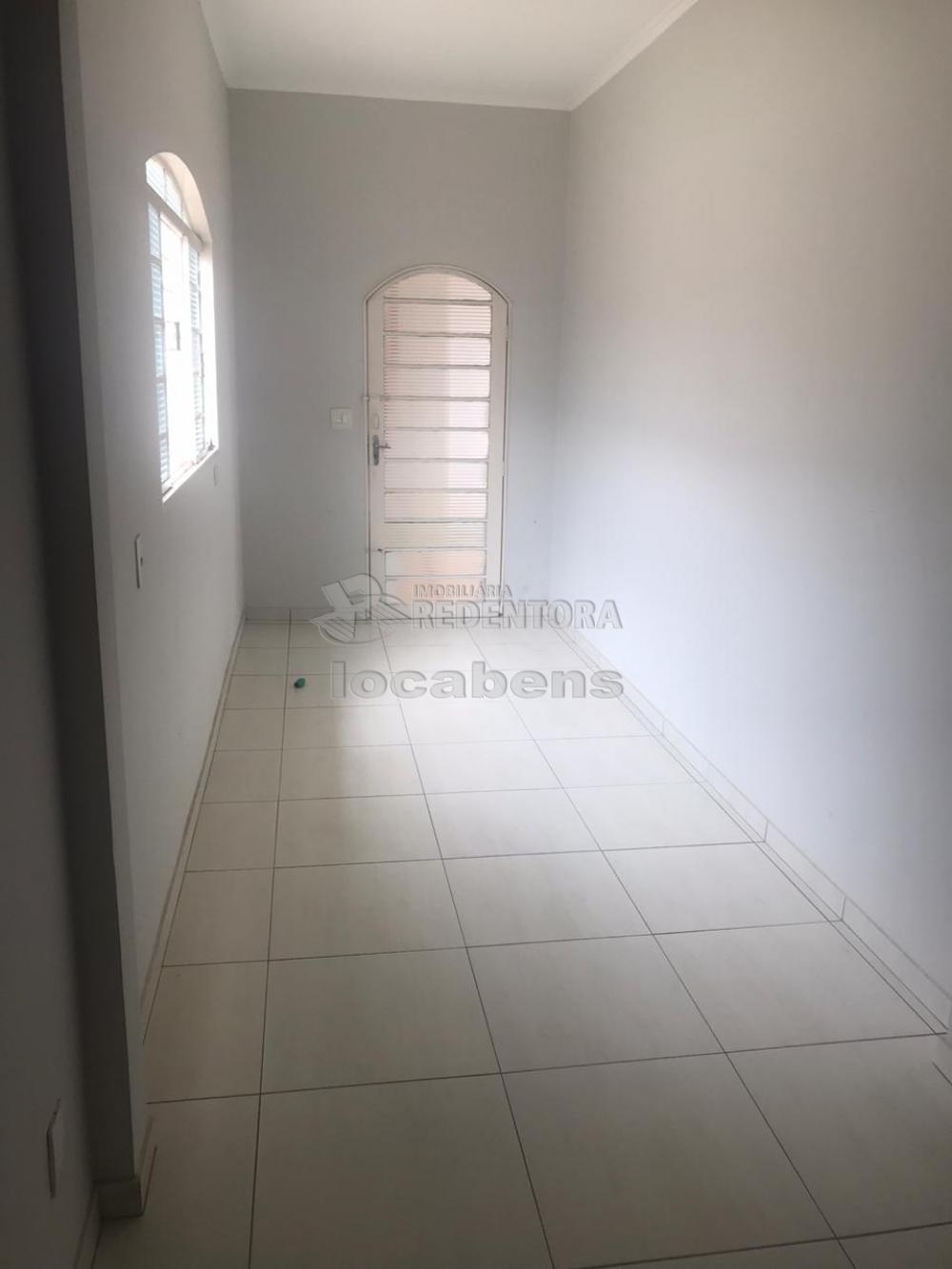 Alugar Casa / Padrão em São José do Rio Preto R$ 2.200,00 - Foto 16