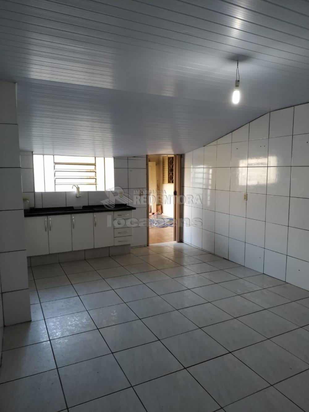 Alugar Casa / Padrão em São José do Rio Preto R$ 730,00 - Foto 9