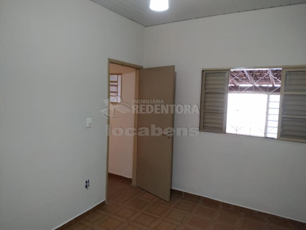 Alugar Casa / Padrão em São José do Rio Preto R$ 730,00 - Foto 12