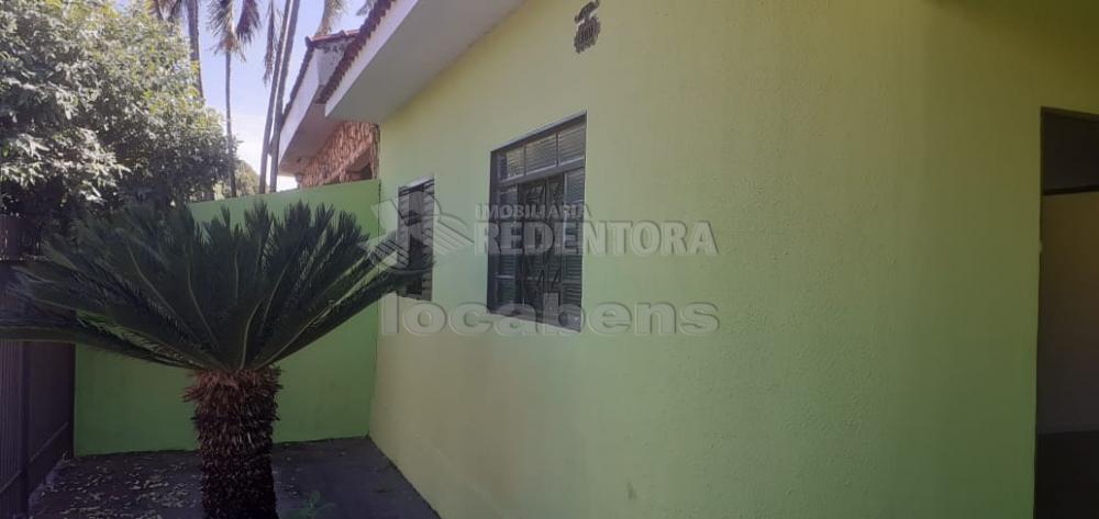 Alugar Casa / Padrão em São José do Rio Preto R$ 1.000,00 - Foto 2