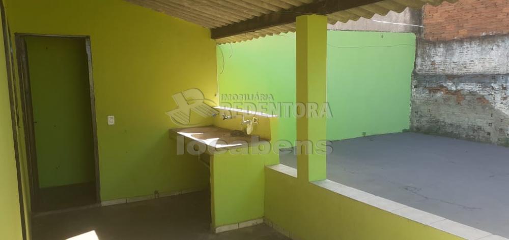 Alugar Casa / Padrão em São José do Rio Preto R$ 1.000,00 - Foto 6