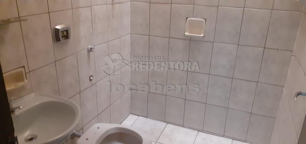 Alugar Casa / Padrão em São José do Rio Preto R$ 1.000,00 - Foto 7