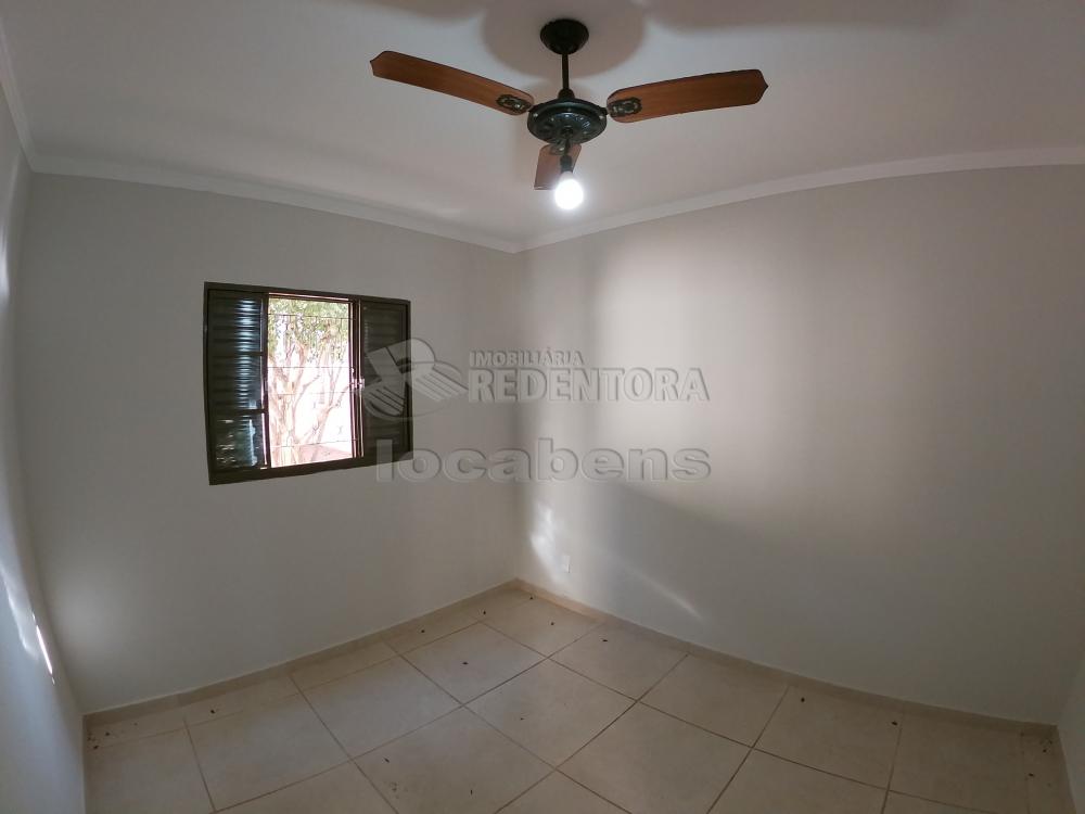 Alugar Casa / Padrão em São José do Rio Preto R$ 1.000,00 - Foto 10