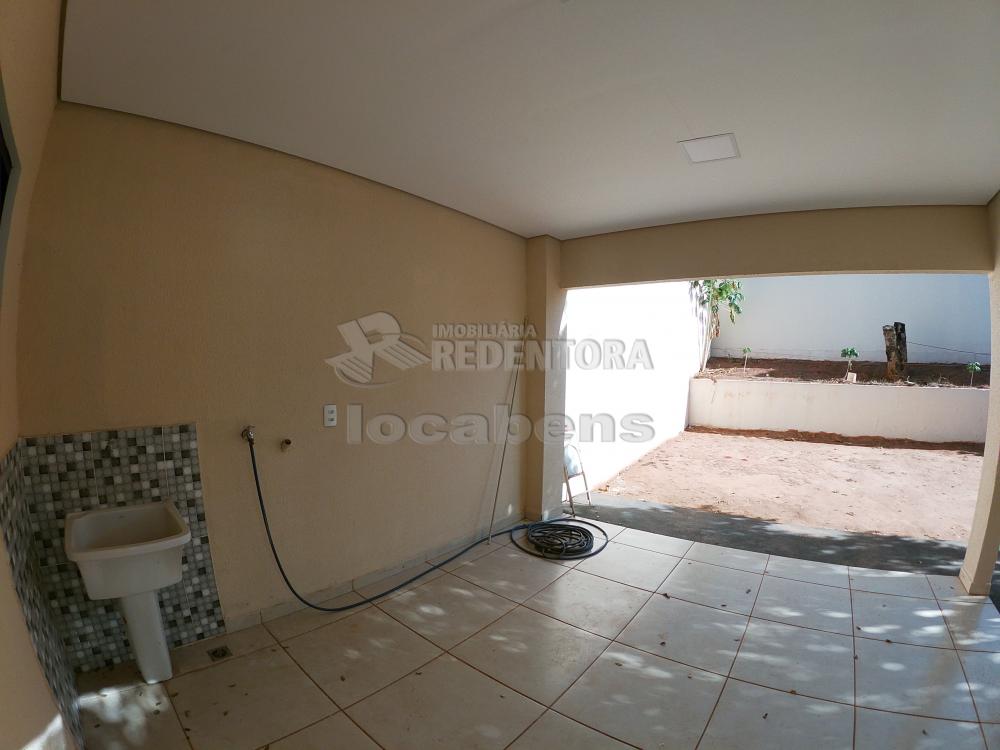 Alugar Casa / Padrão em São José do Rio Preto R$ 1.000,00 - Foto 16