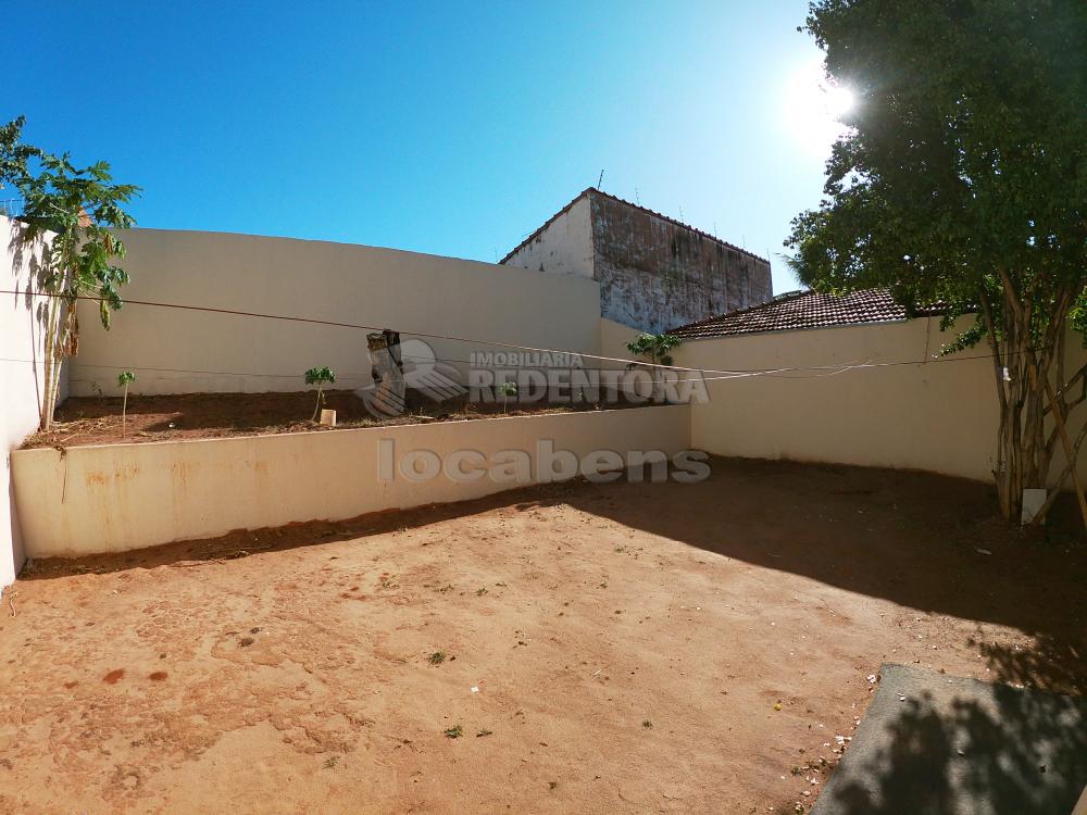 Alugar Casa / Padrão em São José do Rio Preto R$ 1.000,00 - Foto 19