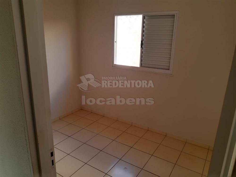 Alugar Casa / Padrão em São José do Rio Preto R$ 850,00 - Foto 6