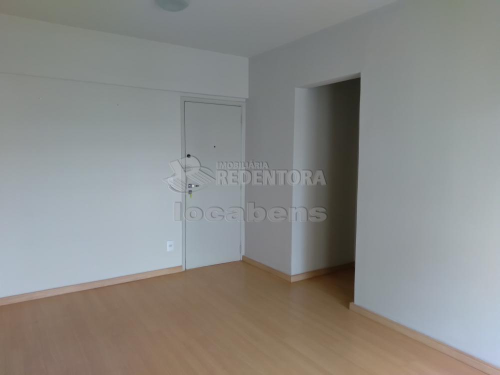 Alugar Apartamento / Padrão em São José do Rio Preto R$ 770,00 - Foto 2