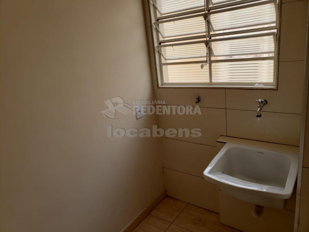 Alugar Apartamento / Padrão em São José do Rio Preto R$ 700,00 - Foto 16