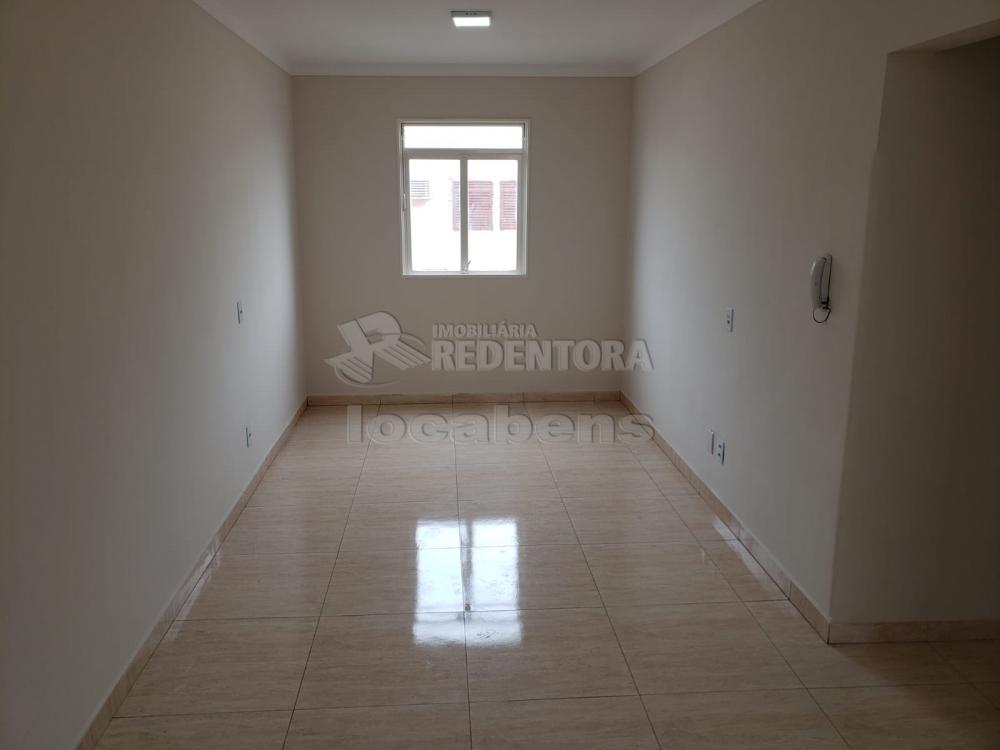 Alugar Apartamento / Padrão em São José do Rio Preto apenas R$ 700,00 - Foto 1