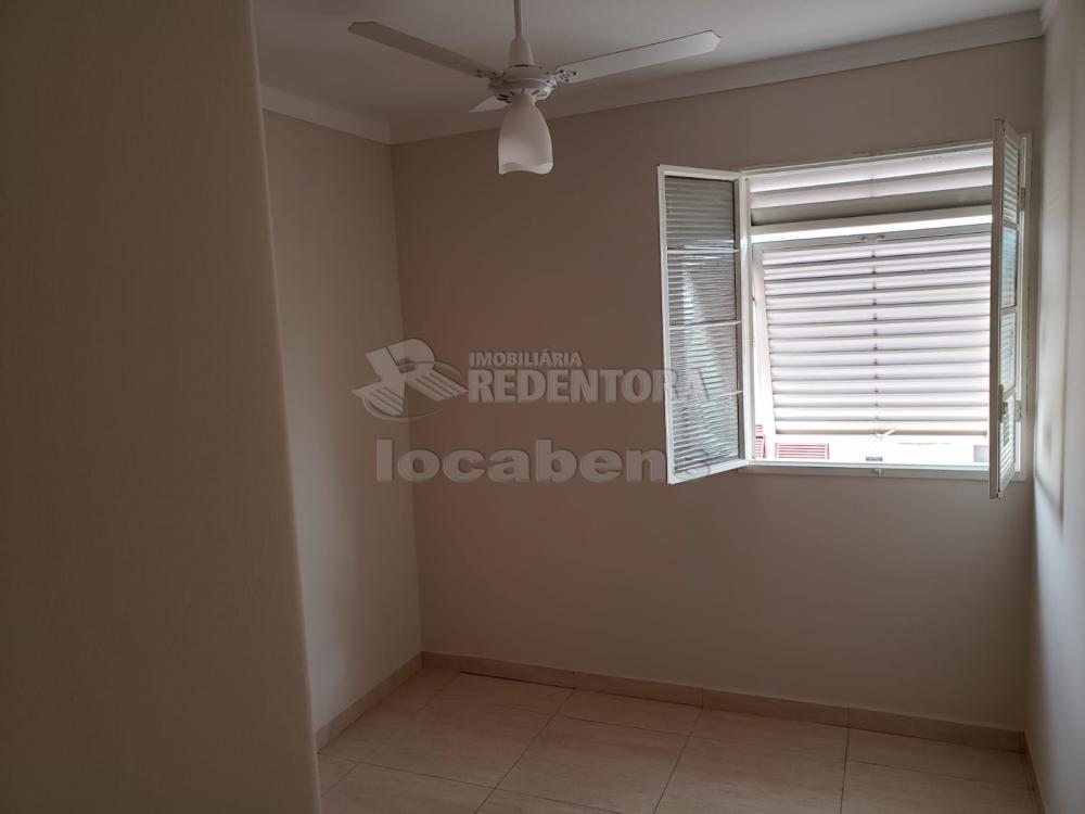 Alugar Apartamento / Padrão em São José do Rio Preto R$ 700,00 - Foto 11