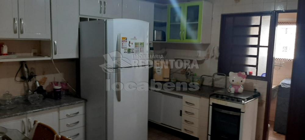 Alugar Apartamento / Padrão em São José do Rio Preto R$ 1.100,00 - Foto 2