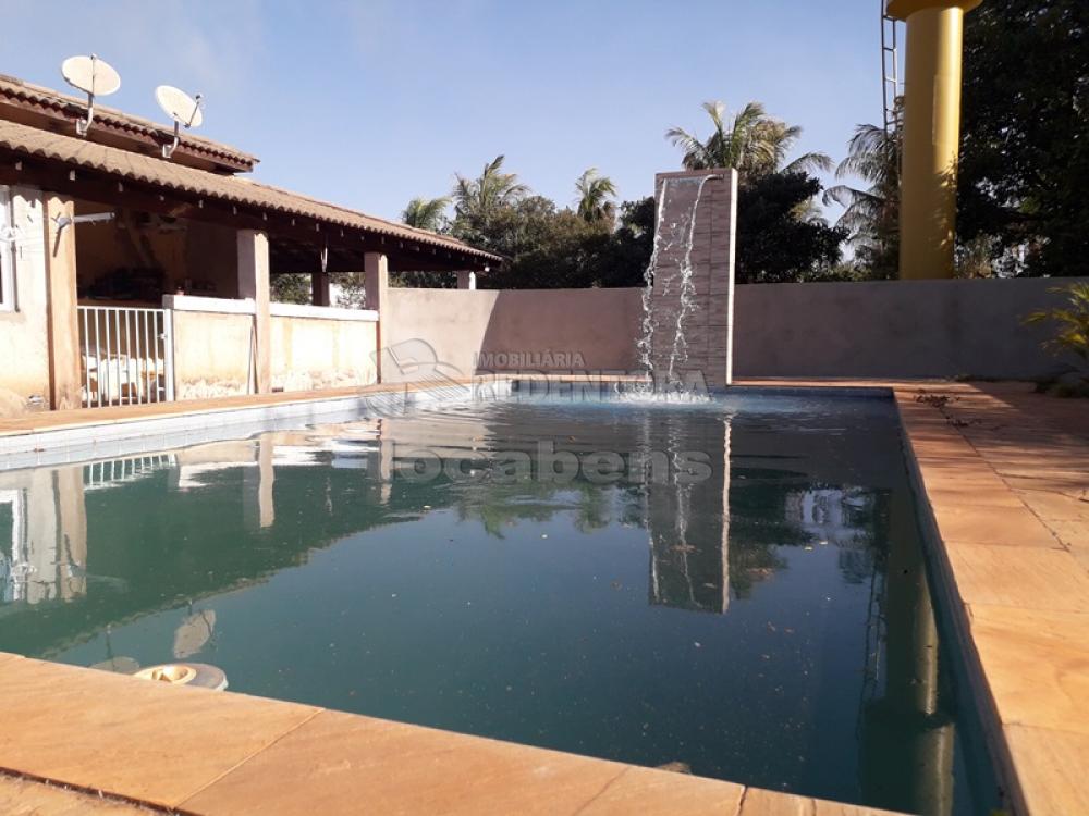 Chácara à venda com 3 quartos, 226m² - Foto 3