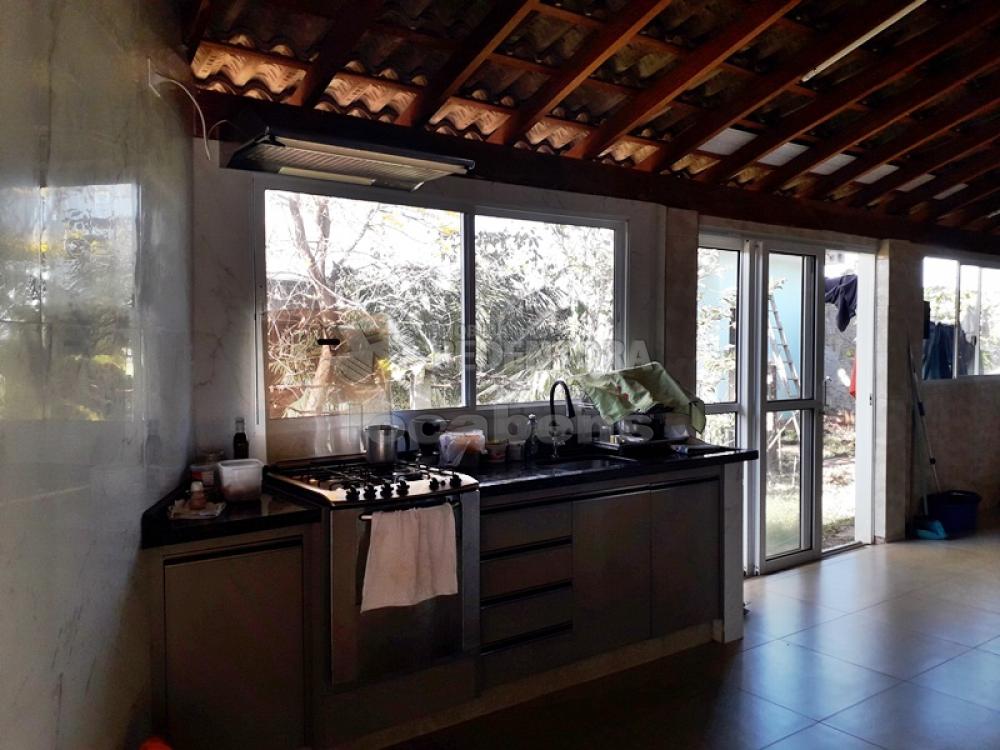 Chácara à venda com 3 quartos, 226m² - Foto 12