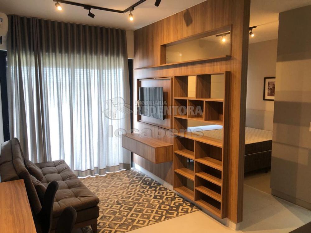 Alugar Apartamento / Padrão em São José do Rio Preto R$ 2.600,00 - Foto 2