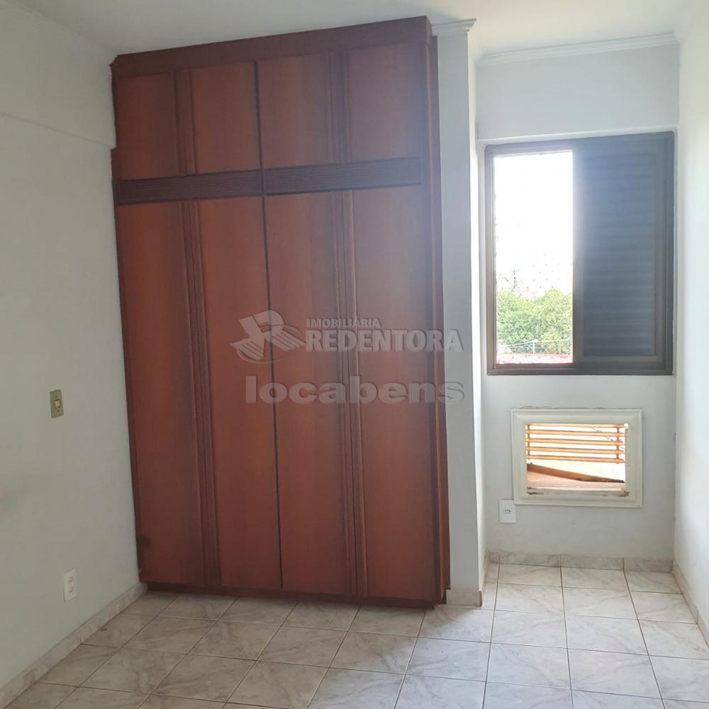 Alugar Apartamento / Padrão em São José do Rio Preto R$ 1.200,00 - Foto 9