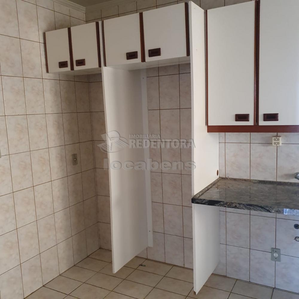 Alugar Apartamento / Padrão em São José do Rio Preto R$ 1.200,00 - Foto 11