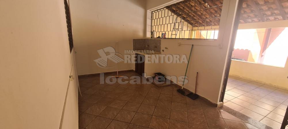 Alugar Casa / Padrão em São José do Rio Preto R$ 950,00 - Foto 9