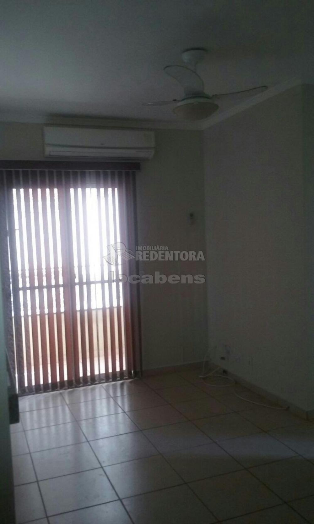 Comprar Apartamento / Padrão em São José do Rio Preto R$ 310.000,00 - Foto 2