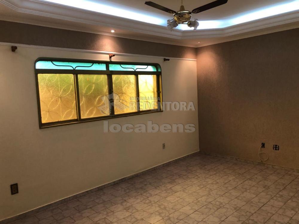 Alugar Casa / Padrão em São José do Rio Preto R$ 2.500,00 - Foto 4