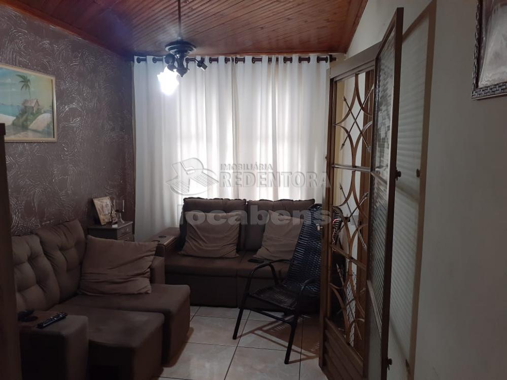 Comprar Casa / Padrão em São José do Rio Preto R$ 195.000,00 - Foto 1