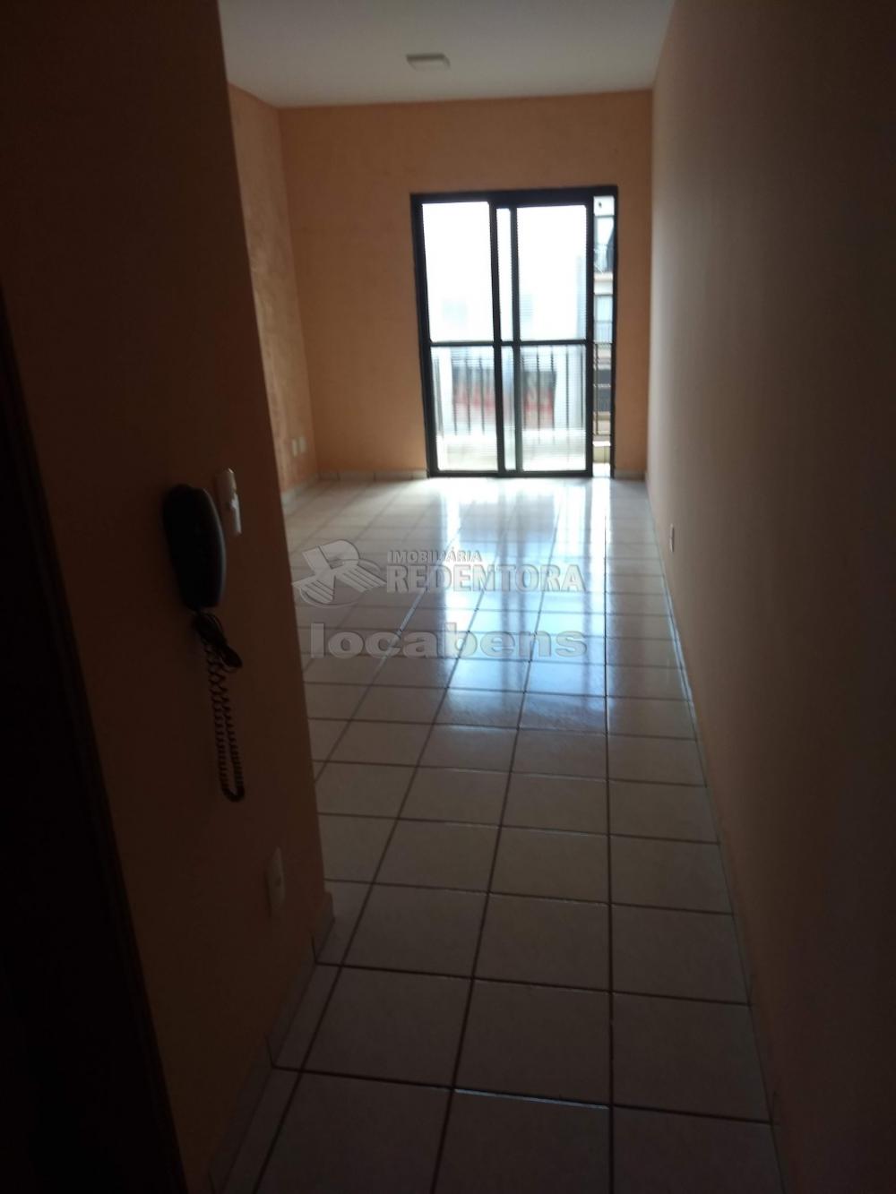 Alugar Apartamento / Padrão em São José do Rio Preto R$ 700,00 - Foto 4