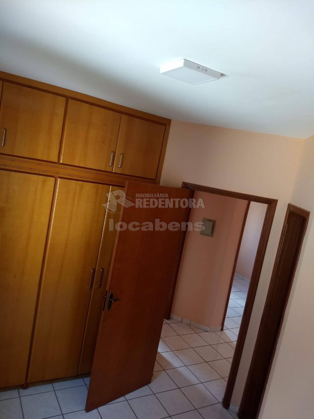 Alugar Apartamento / Padrão em São José do Rio Preto R$ 700,00 - Foto 9