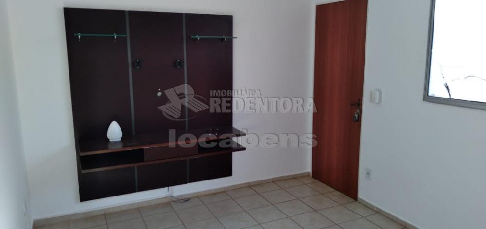 Alugar Apartamento / Padrão em São José do Rio Preto R$ 700,00 - Foto 12