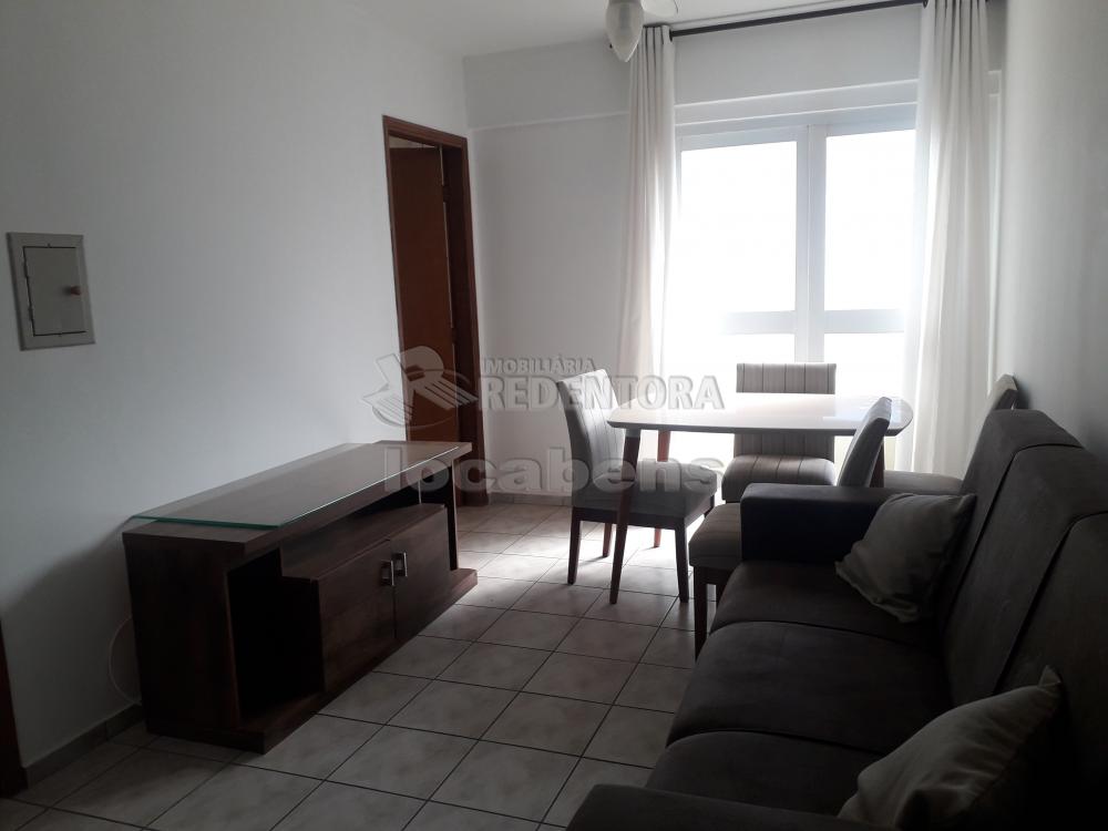 Alugar Apartamento / Padrão em São José do Rio Preto R$ 900,00 - Foto 2