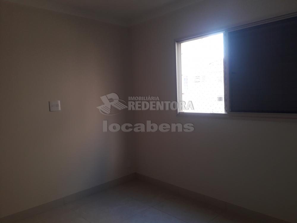 Comprar Apartamento / Padrão em São José do Rio Preto R$ 240.000,00 - Foto 11