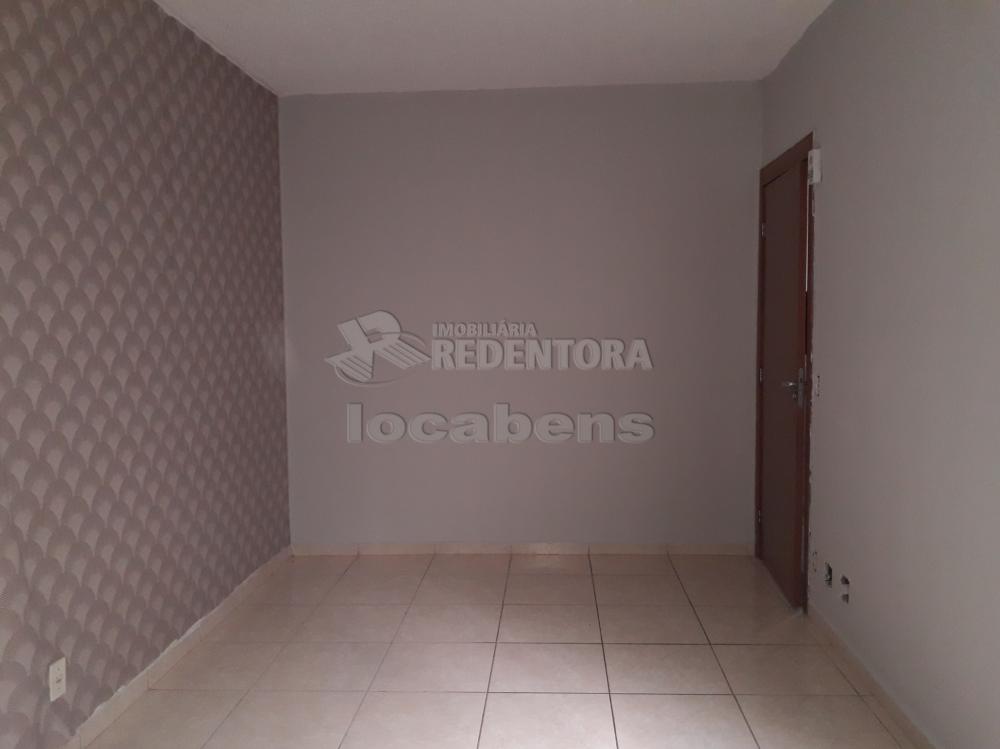 Alugar Apartamento / Padrão em São José do Rio Preto R$ 800,00 - Foto 2