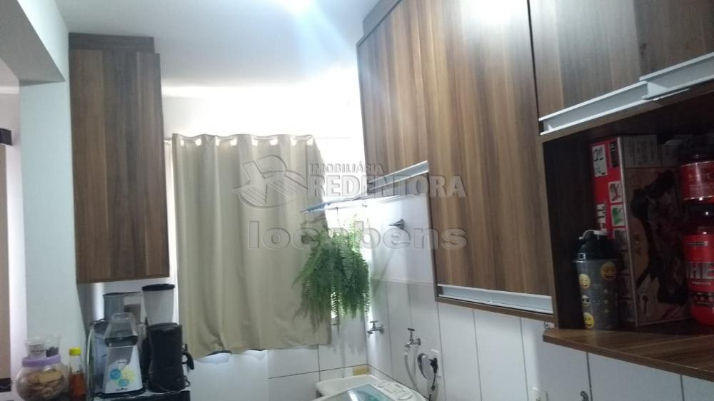 Comprar Apartamento / Padrão em São José do Rio Preto R$ 180.000,00 - Foto 1