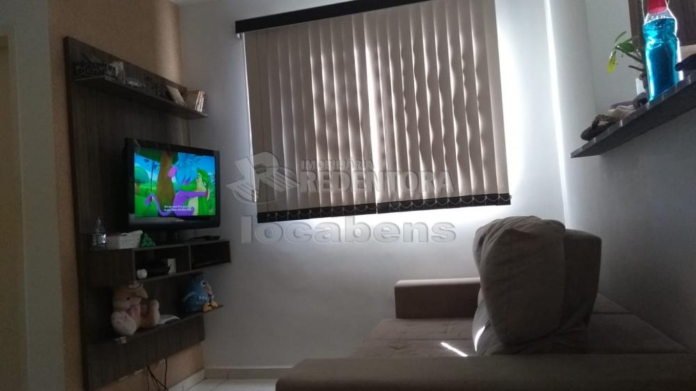 Comprar Apartamento / Padrão em São José do Rio Preto R$ 180.000,00 - Foto 3