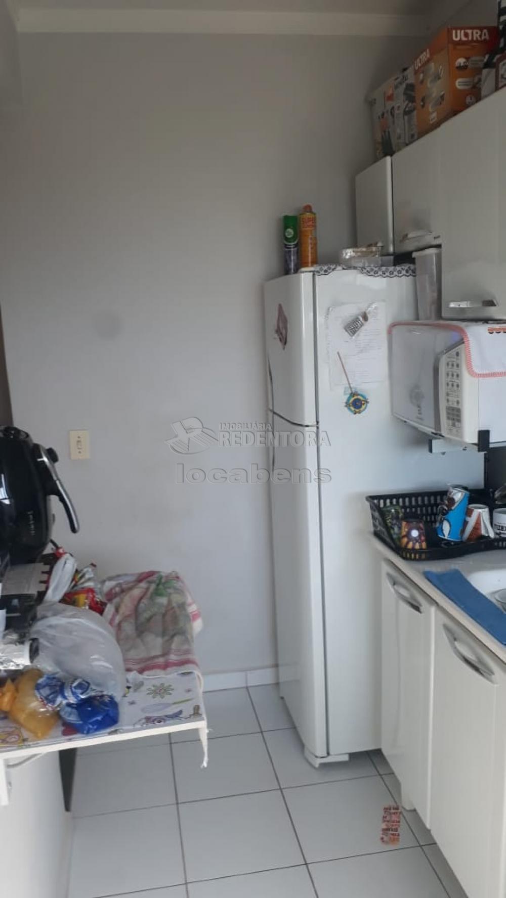 Comprar Apartamento / Padrão em São José do Rio Preto R$ 180.000,00 - Foto 4