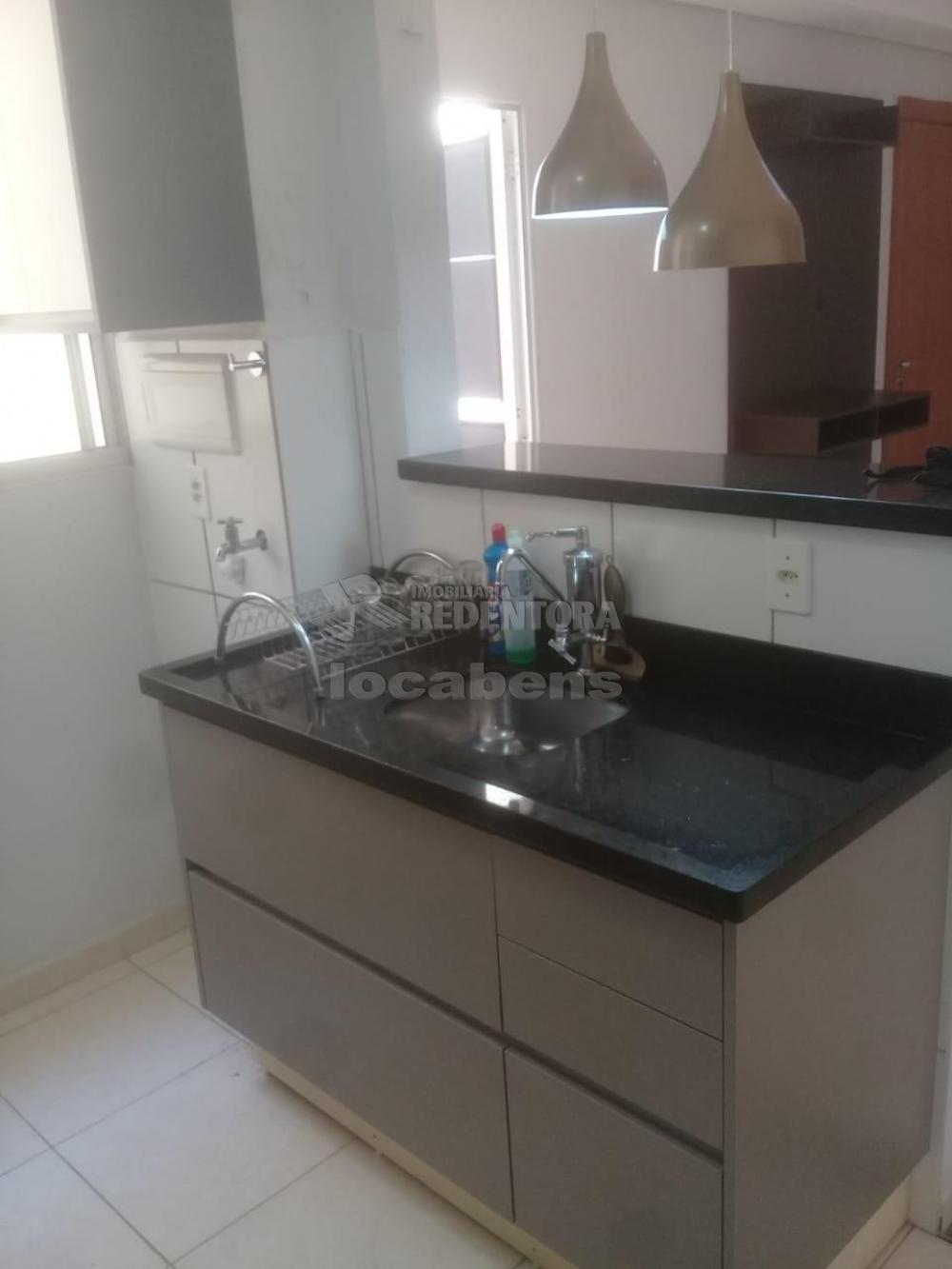 Comprar Apartamento / Padrão em São José do Rio Preto R$ 200.000,00 - Foto 2