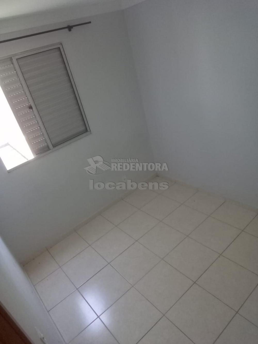 Comprar Apartamento / Padrão em São José do Rio Preto R$ 200.000,00 - Foto 5