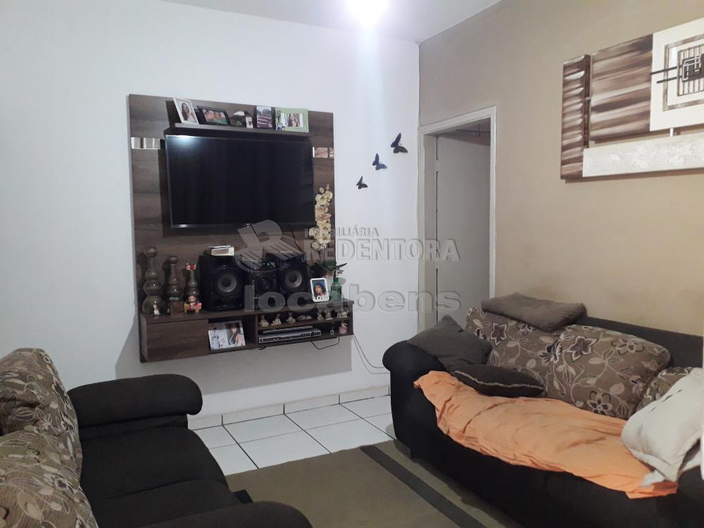 Comprar Casa / Padrão em São José do Rio Preto R$ 185.000,00 - Foto 1