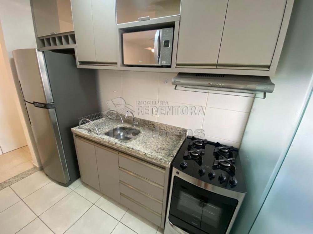 Alugar Apartamento / Padrão em São José do Rio Preto R$ 2.600,00 - Foto 1