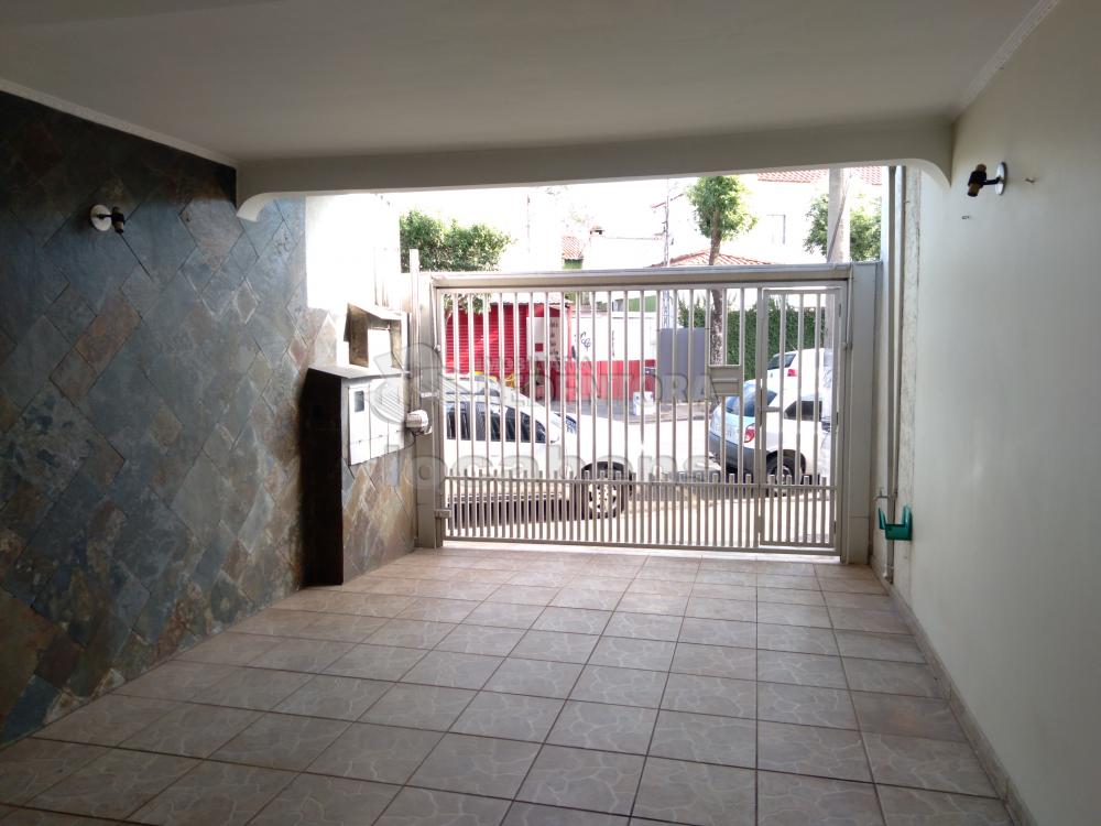 Alugar Casa / Padrão em São José do Rio Preto R$ 1.600,00 - Foto 3