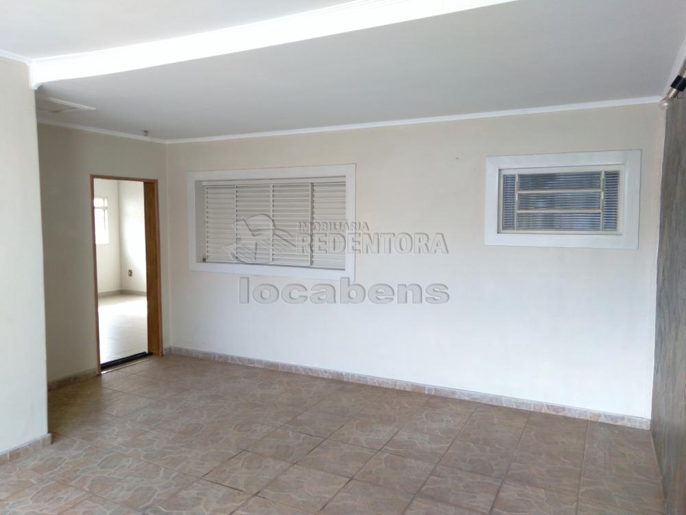 Alugar Casa / Padrão em São José do Rio Preto R$ 1.600,00 - Foto 4