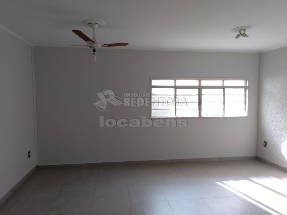 Alugar Casa / Padrão em São José do Rio Preto R$ 1.600,00 - Foto 6